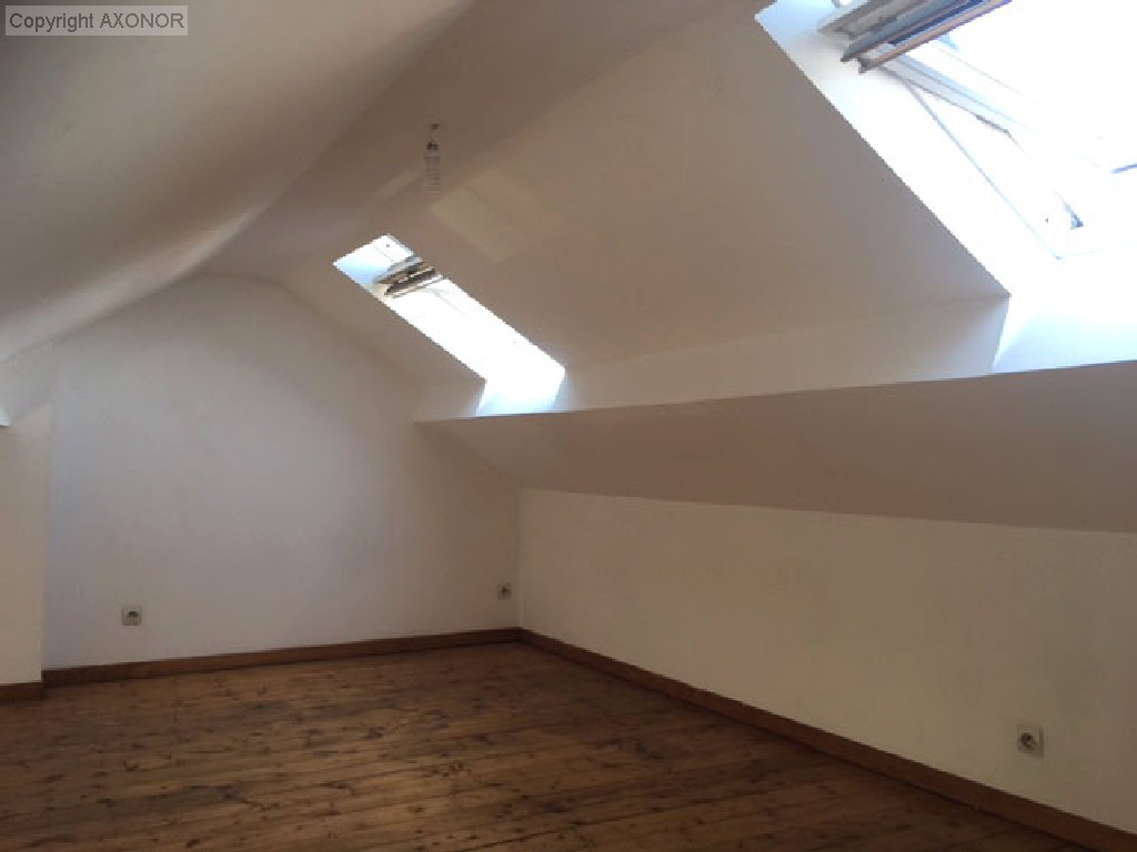 Vente appartement - PROCHE LA MADELEINE 45 m², 3 pièces